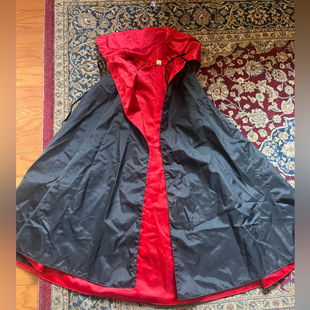 Classic Dracula Vampire Cape